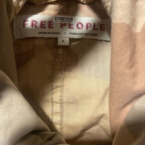 Free People Jacket Womens Sz Small Camouflage Lead The Way Tan Military Cinched - Picture 3 of 9